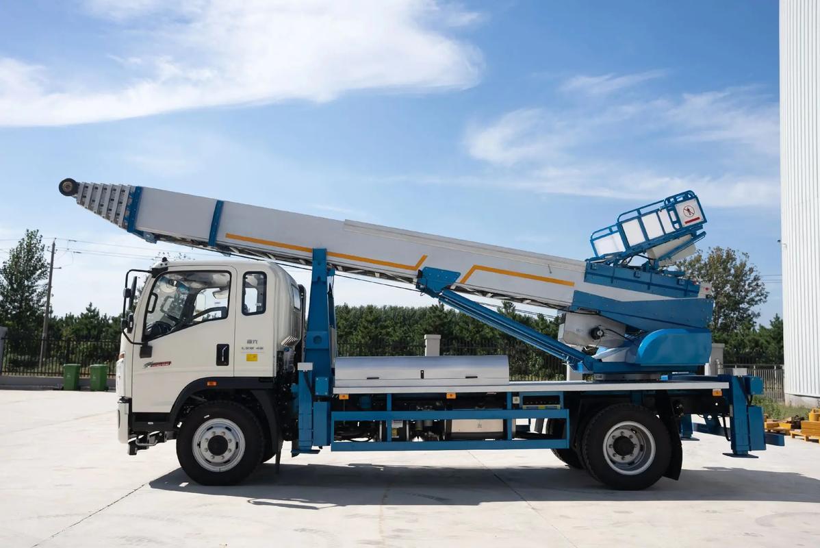 安徽云梯上料车租赁费用