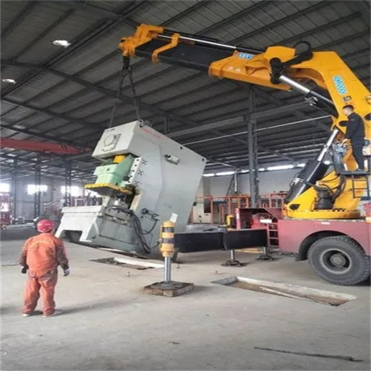 安徽80吨折臂吊车出租附近电话